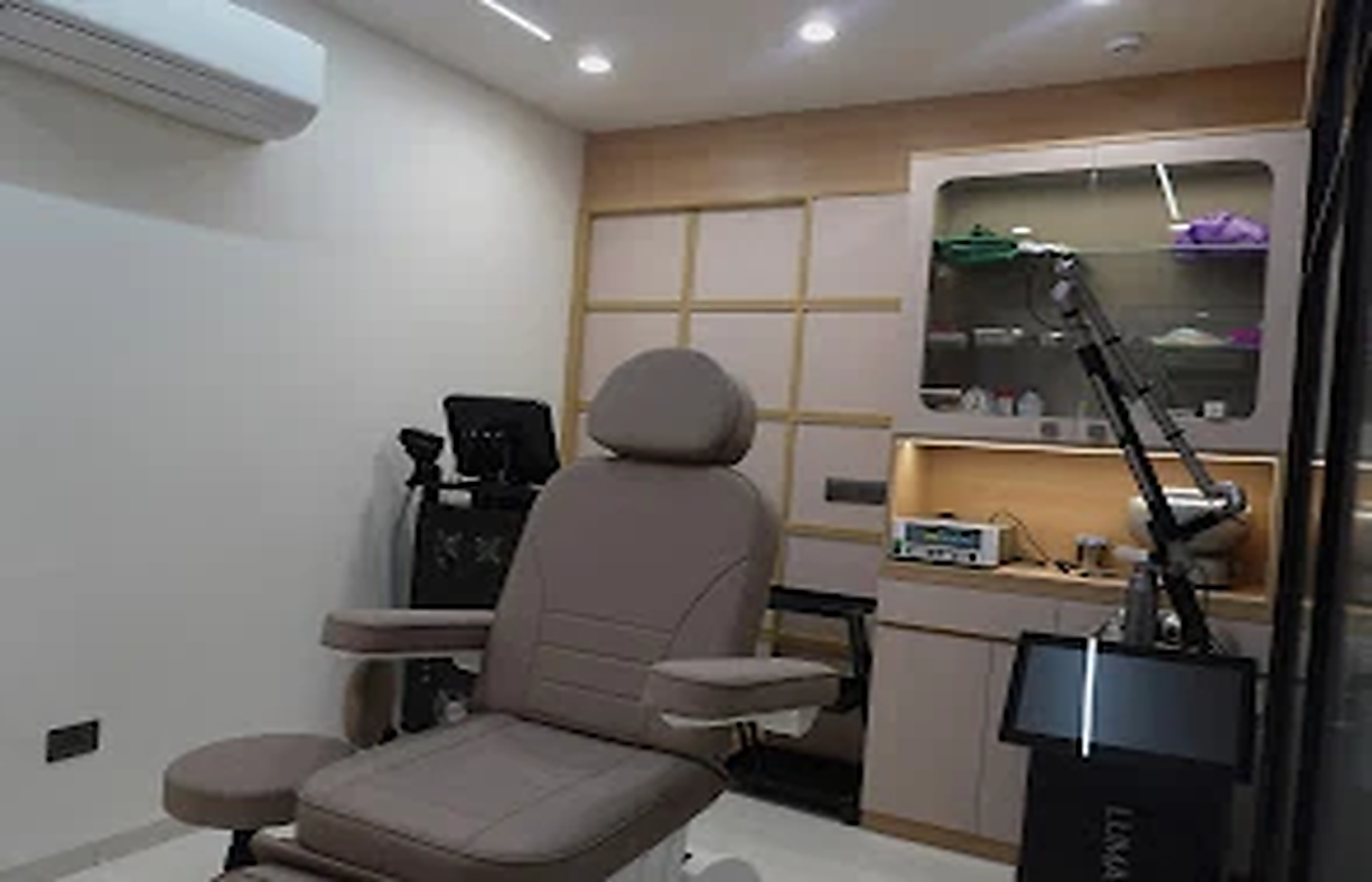Laser treatment room at Amay Skin Clinic